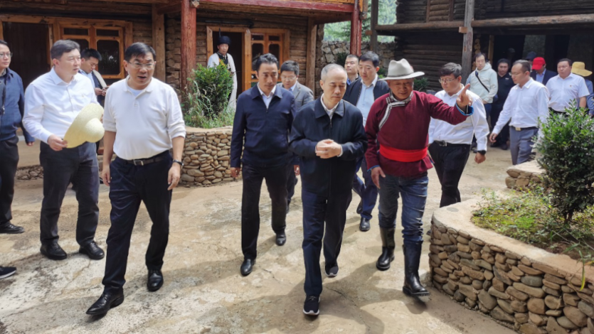 張振高一行赴云南省寧蒗彝族自治縣調(diào)研定點幫扶工作